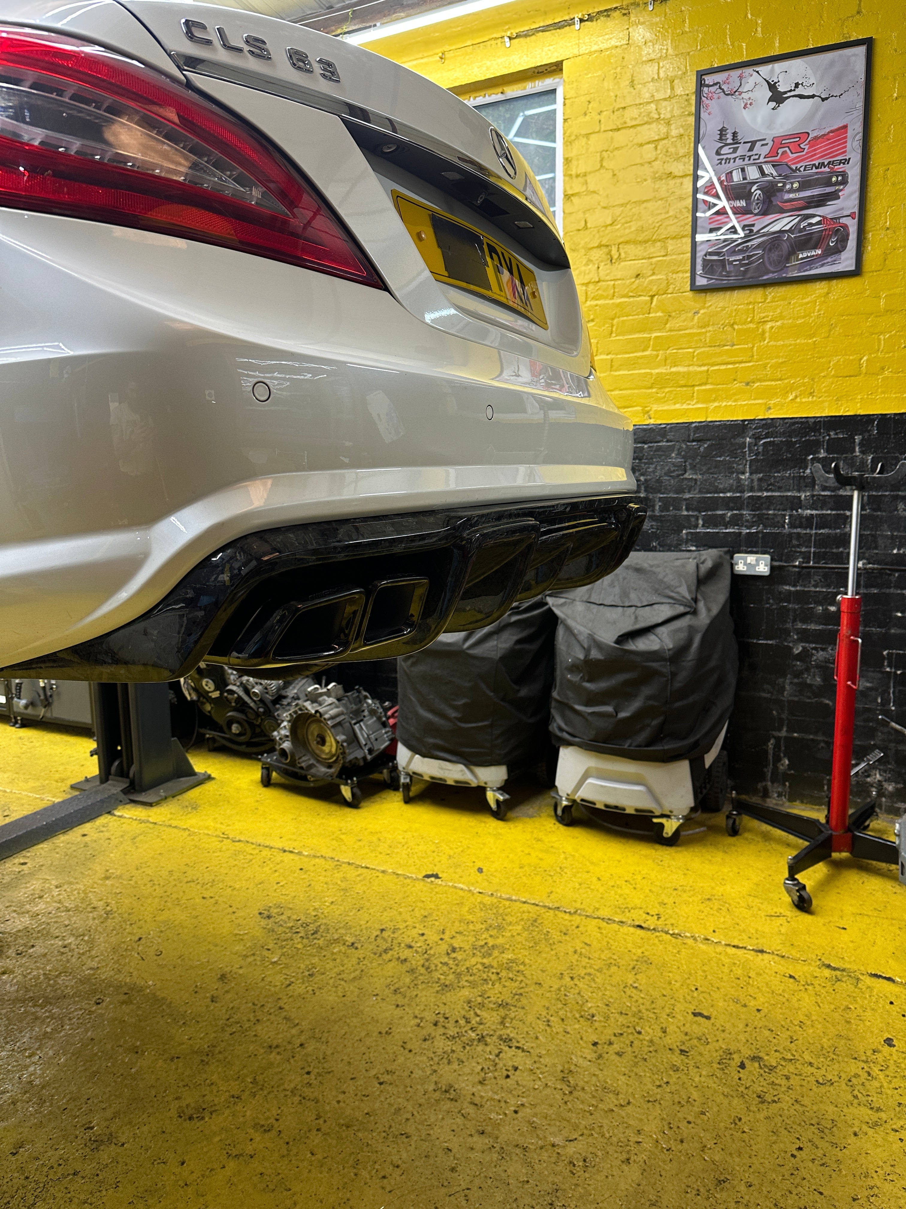 Mercedes CLS63 AMG W218 RENN Style Forged Carbon Rear Diffuser